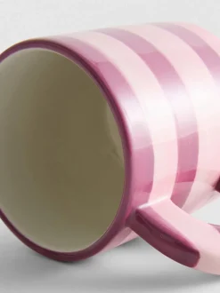 Gestreifte Tasse