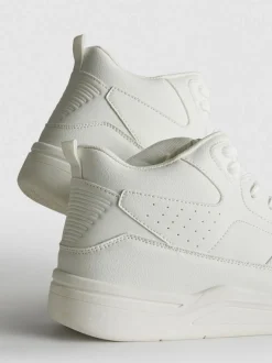 High-Top-Sneaker