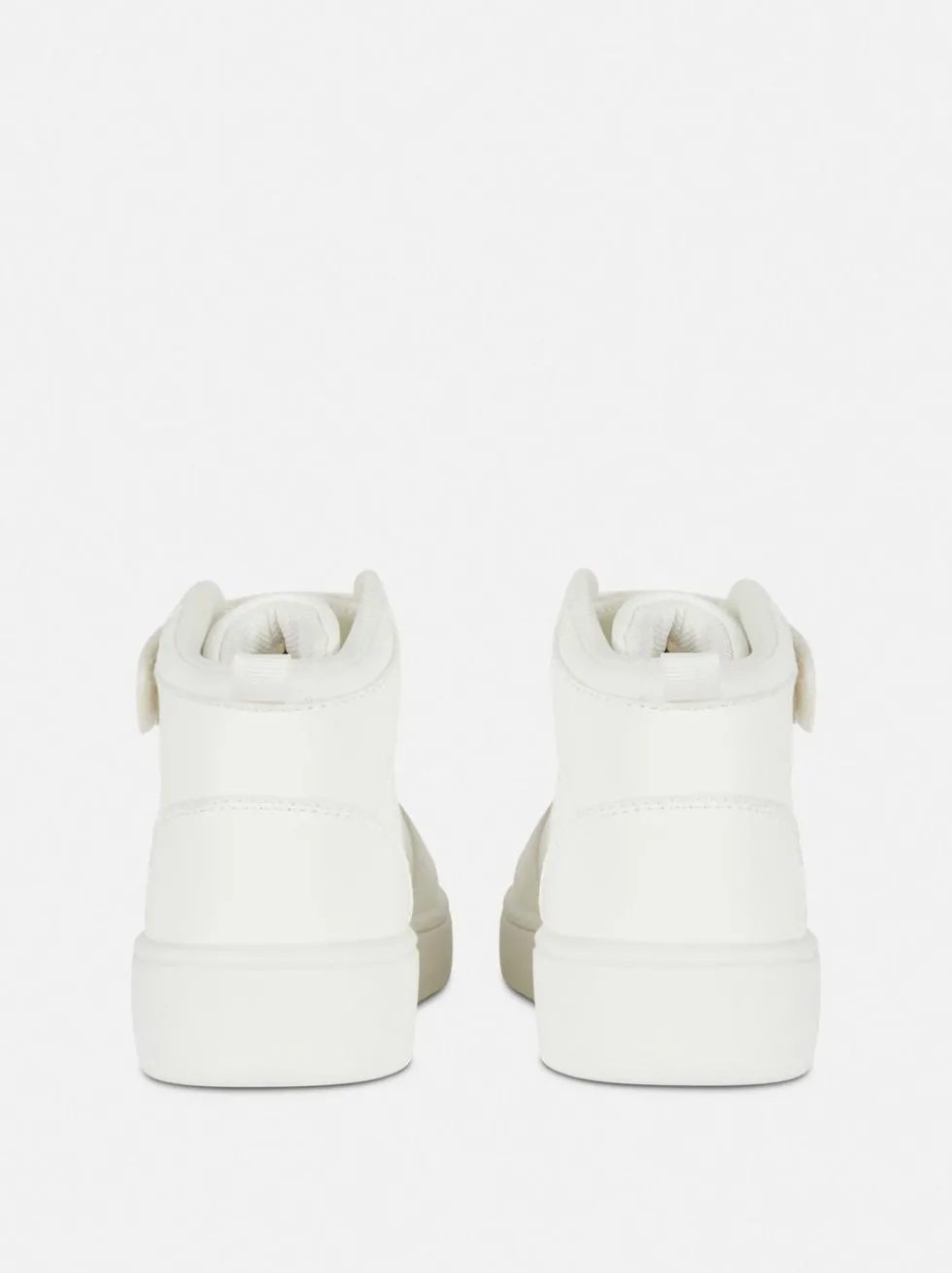 High-Top-Sneaker mit Riemen
