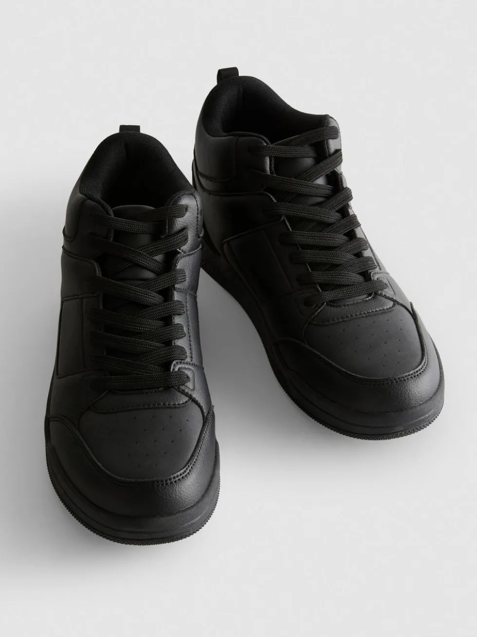 High-Top-Sneaker mit Schnürsenkeln