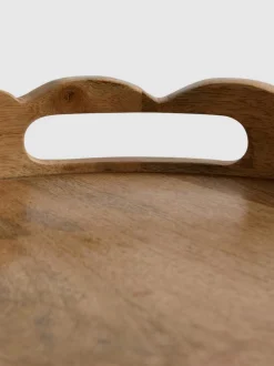 Holztablett mit bogenförmigem Rand