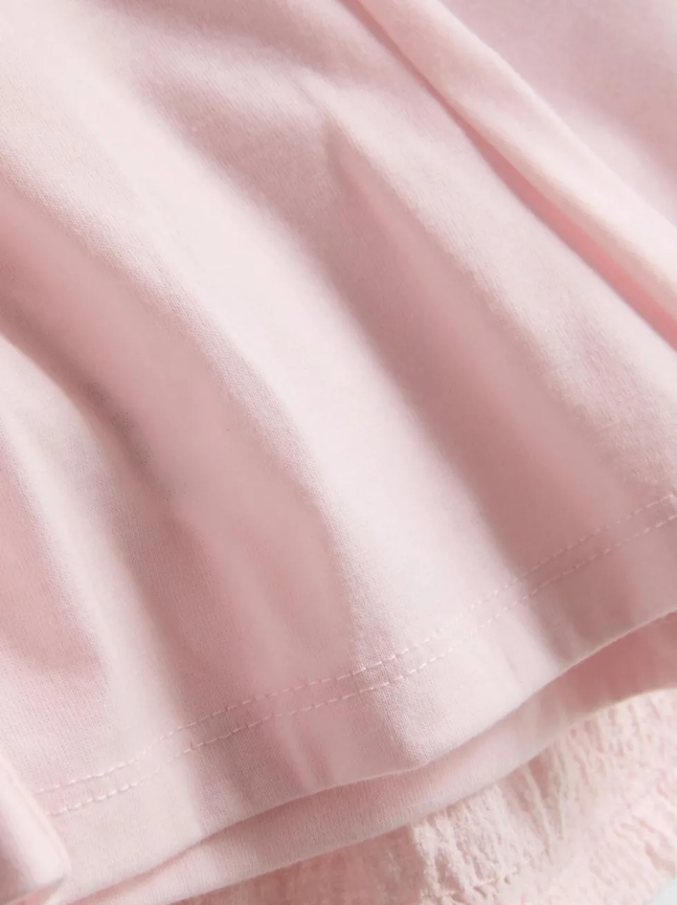 1,5–9 Jahre | Gestufter Skort mit Spitzenbesatz