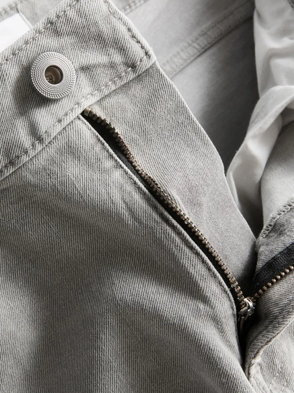 Jeans mit geradem Bein und mittlerer Leibhöhe