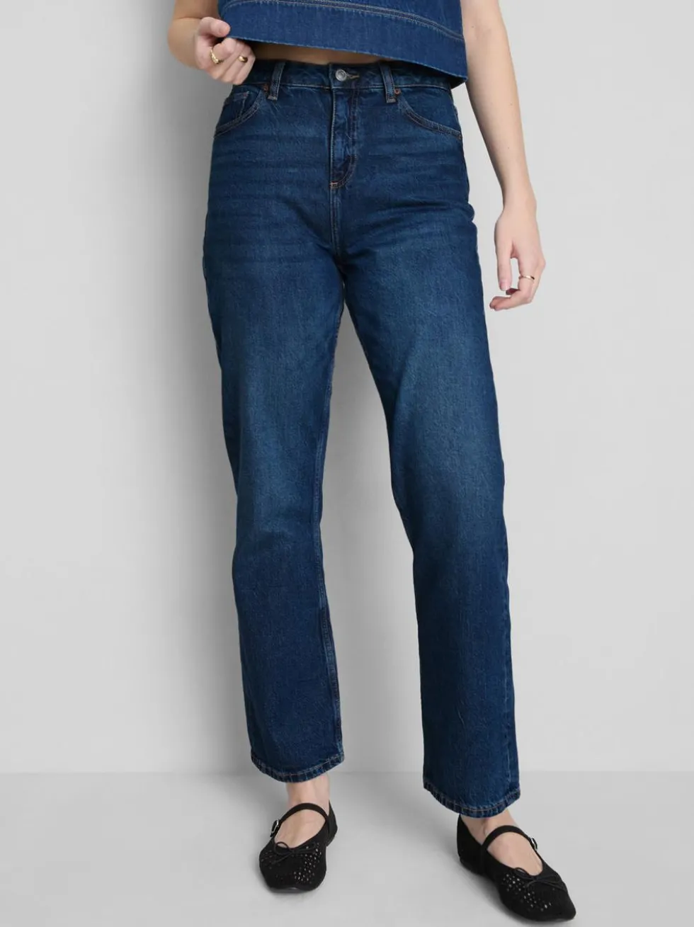Jeans mit hohem Bund und geradem Bein