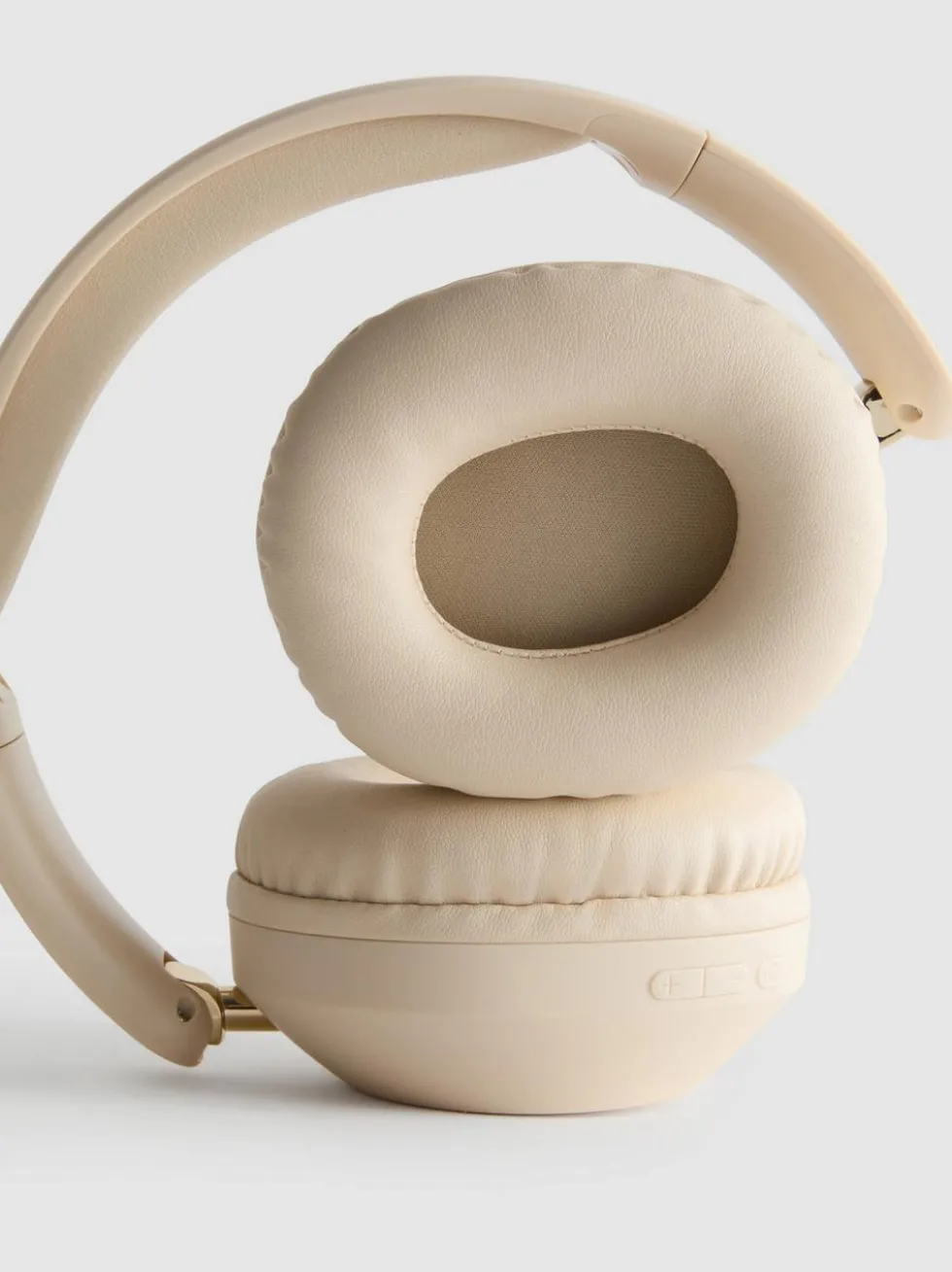 Kabellose Over-Ear-Kopfhörer