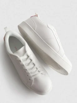 Klassische Low-Top-Sneaker