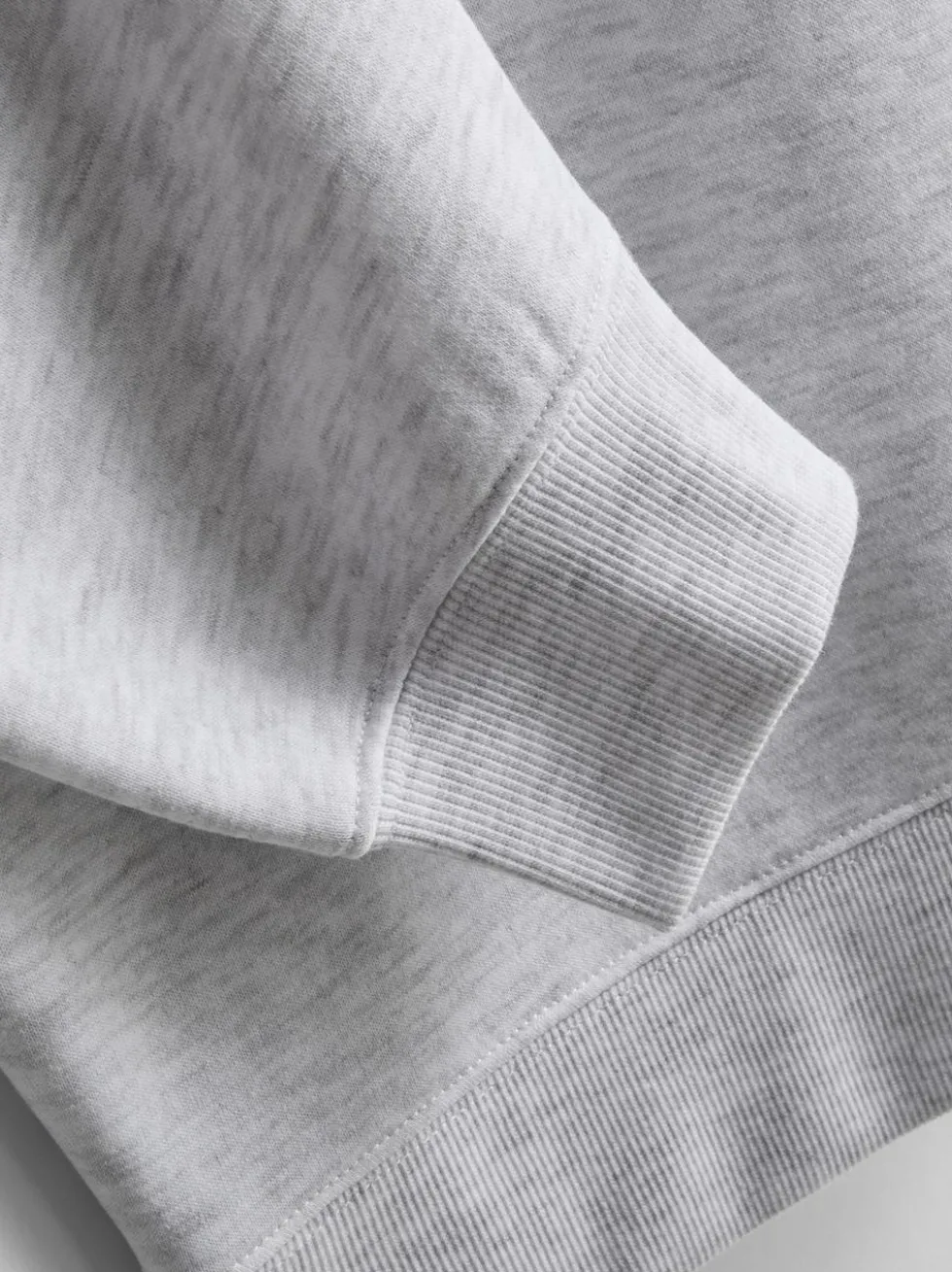 Klassisches Sweatshirt mit Rundhalsausschnitt