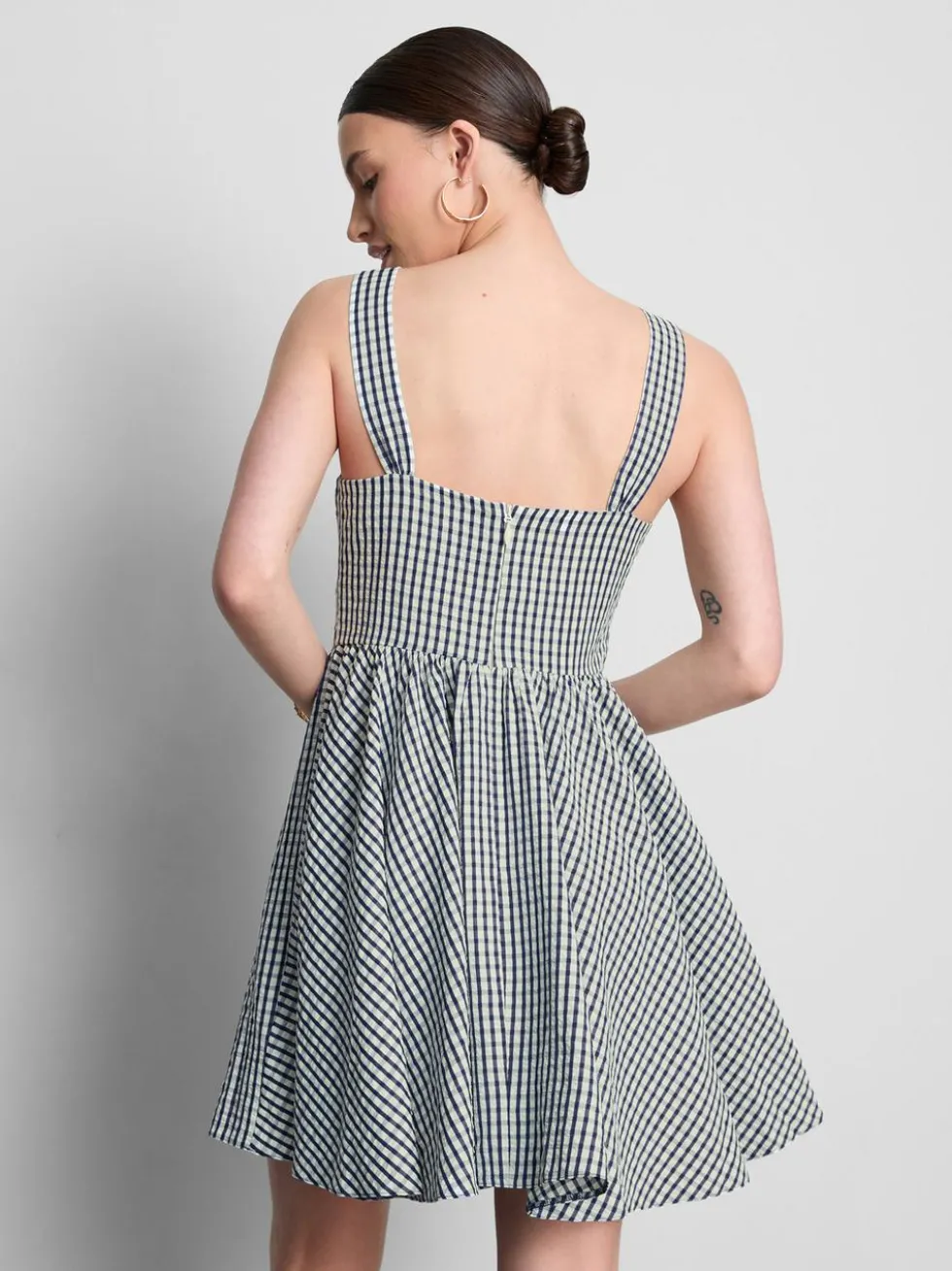 Korsagen-Minikleid mit Vichykaros
