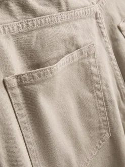 Kurze Jeans mit weitem Bein