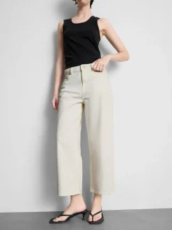Kurze Jeans mit weitem Bein