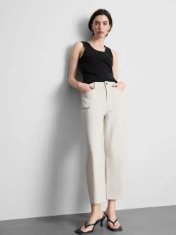 Kurze Jeans mit weitem Bein