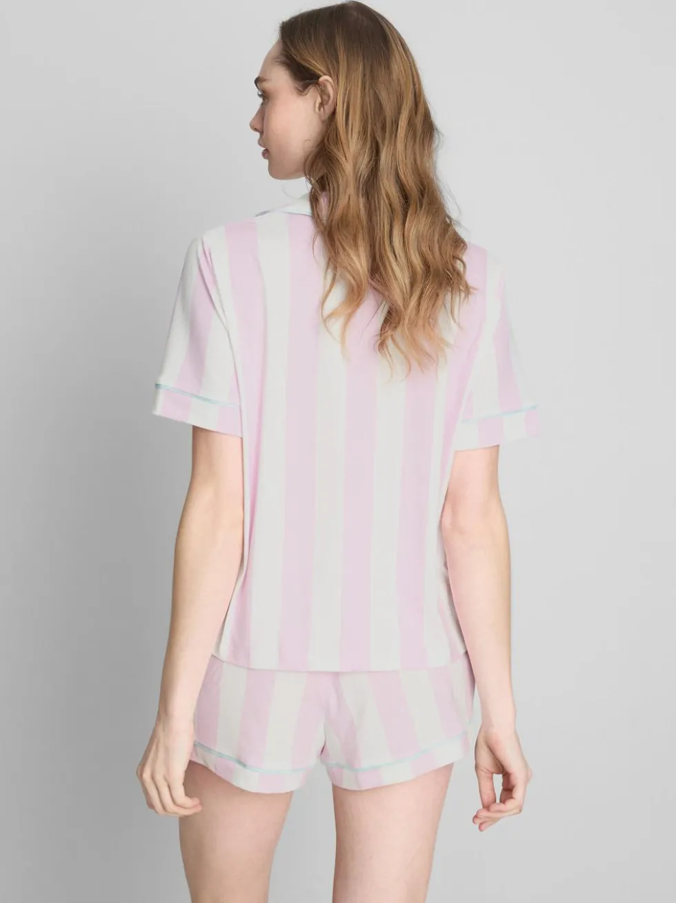 Kurzer Boyfriend-Schlafanzug mit Print