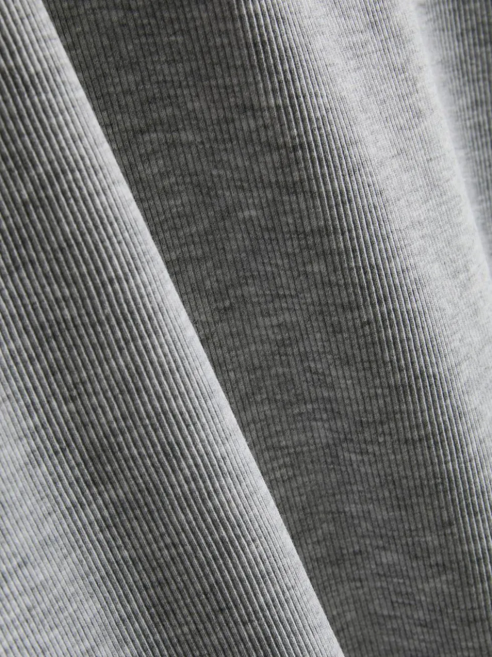 Kurzer Schlafanzug mit Karomuster