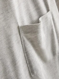 Langes T-Shirt mit aufgesetzter Tasche