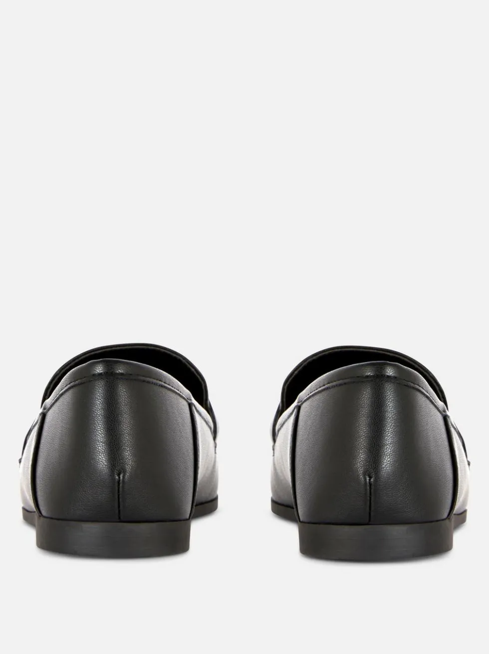 Loafer aus Kunstleder mit Schnalle