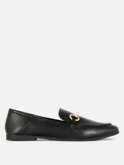 Loafer aus Kunstleder mit Schnalle