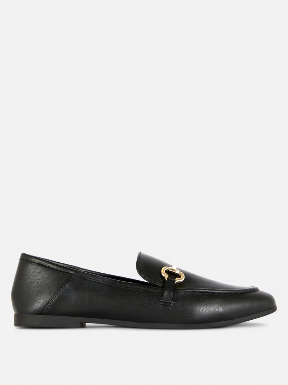 Loafer aus Kunstleder mit Schnalle