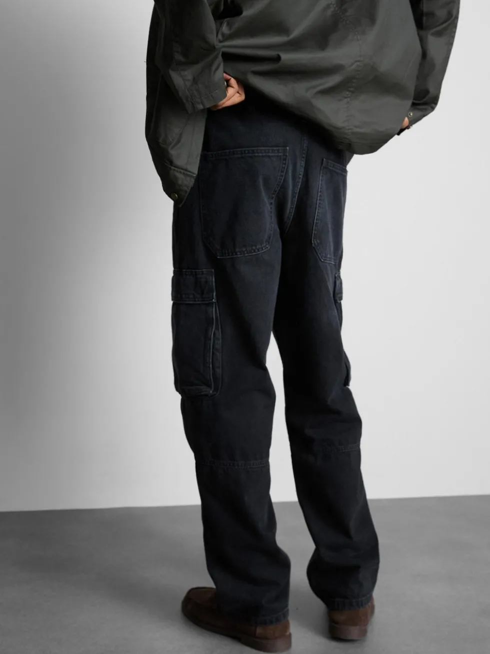 Lockere Cargo-Jeans mit mittlerer Leibhöhe