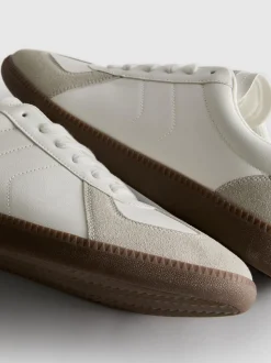 Low-Top-Sneaker