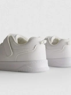 Low-Top-Sneakers aus Kunstleder
