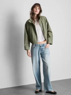 Lässige, gerade Denim-Jeans mit niedriger Leibhöhe