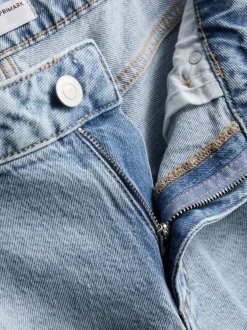 Lässige, gerade Denim-Jeans mit niedriger Leibhöhe