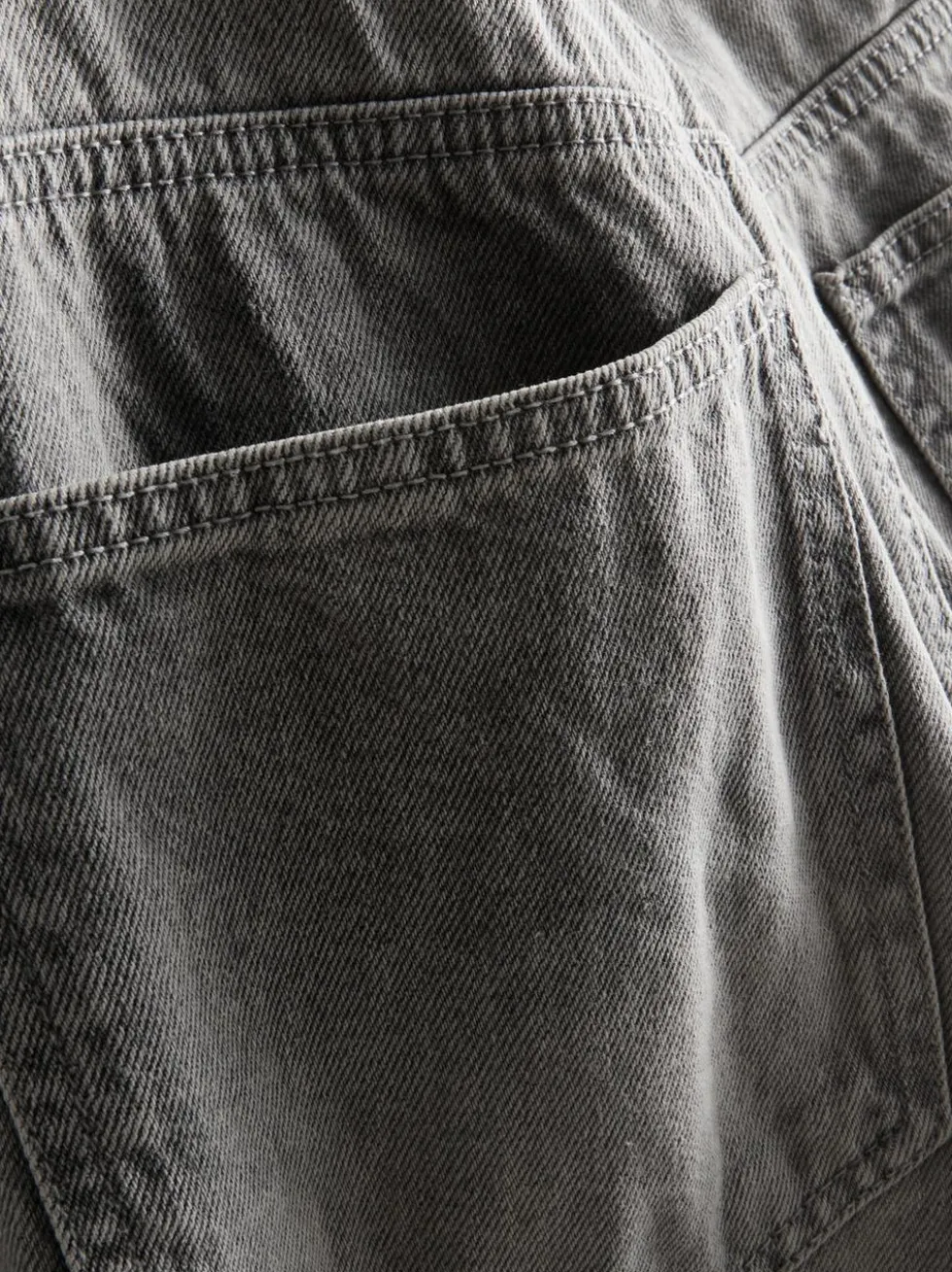 Lässige Jeans mit geradem Bein und mittlerer Leibhöhe