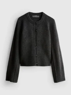 Lässiger, gestrickter Cardigan mit Rundhalsausschnitt