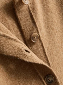 Lässiger, gestrickter Cardigan mit Rundhalsausschnitt