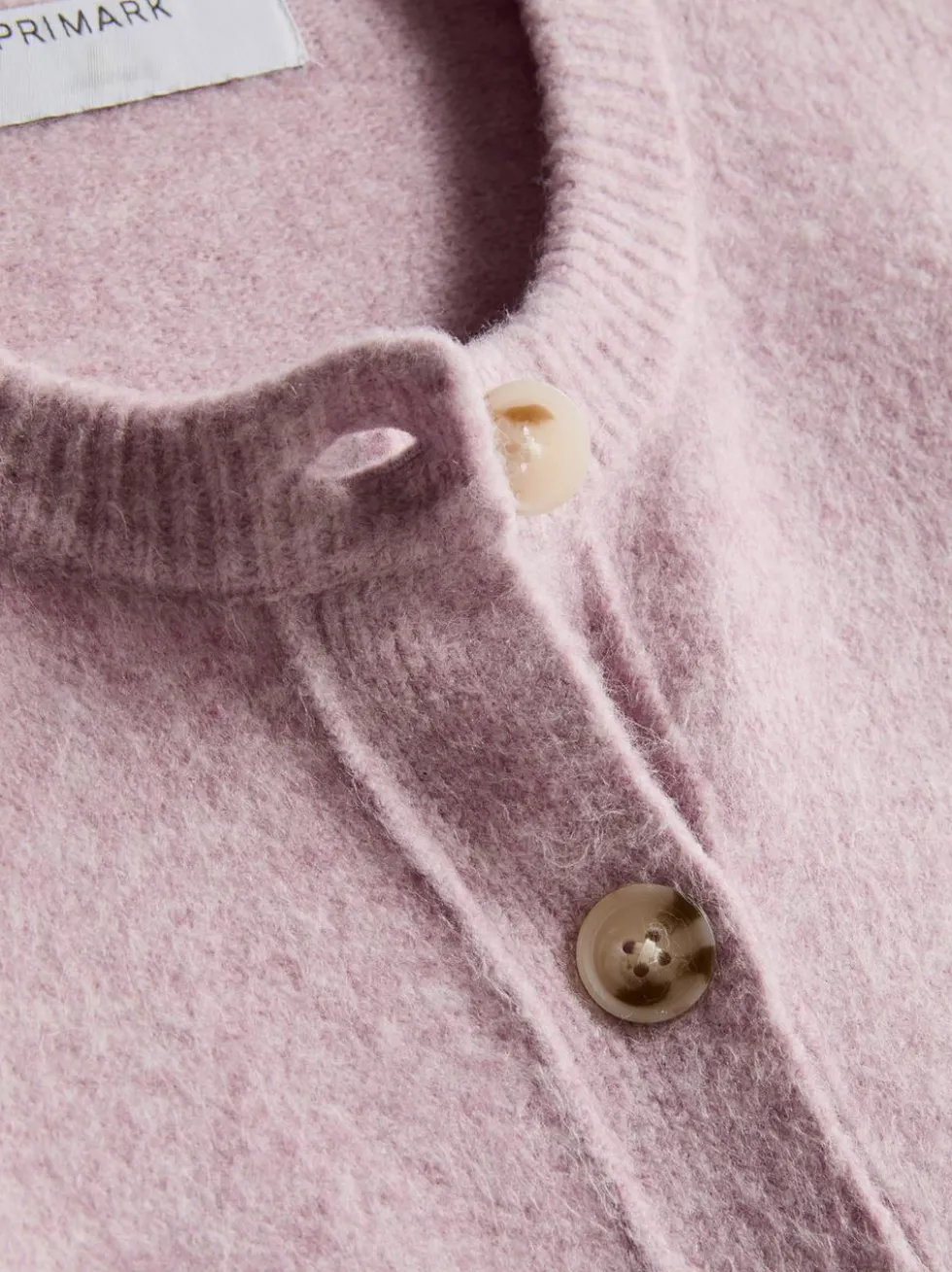 Lässiger, gestrickter Cardigan mit Rundhalsausschnitt