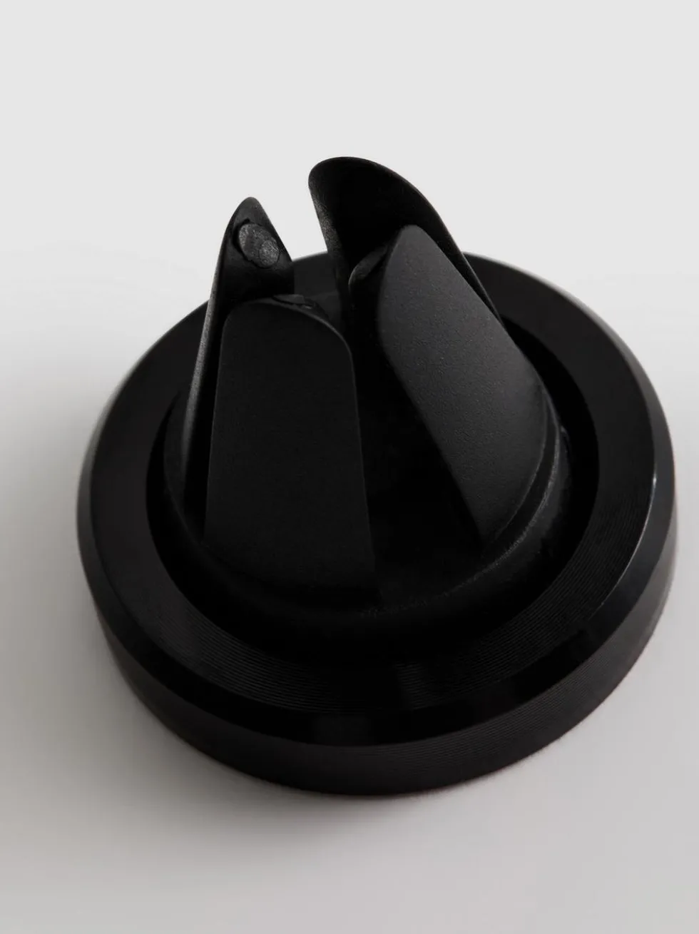 Magnetische Handyhalterung fürs Auto
