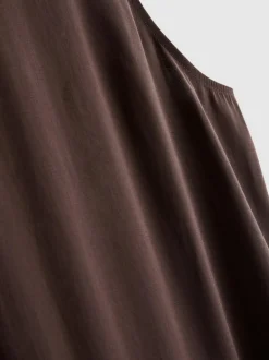 Midikleid in Säulenform