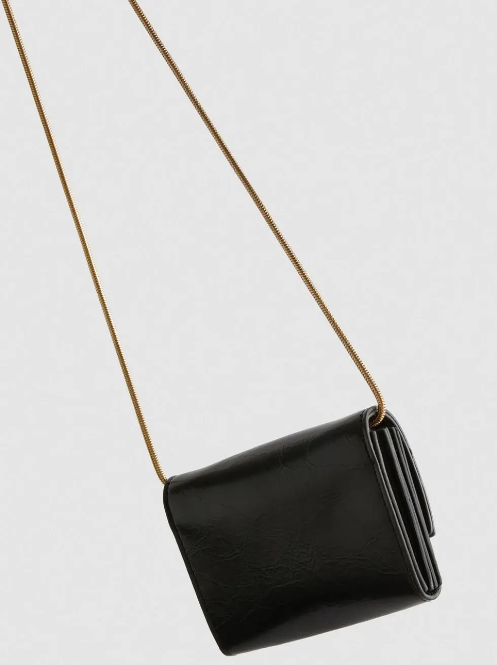 Mittelgroße Brieftasche mit Überschlag
