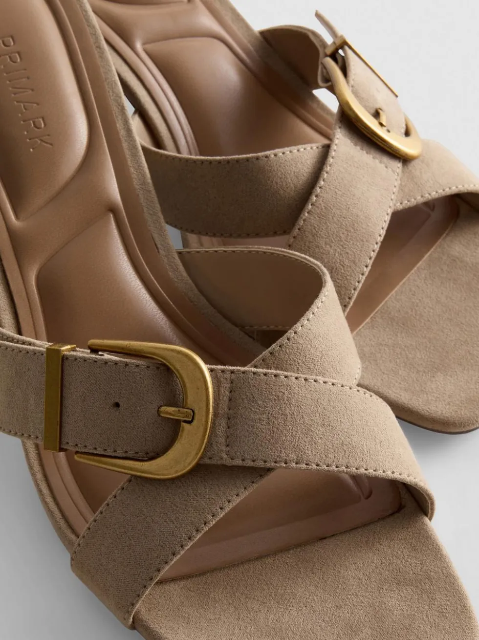 Mules mit Blockabsatz und Schnalle