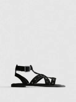 Nietenbesetzte Riemchensandalen in Wildleder-Optik
