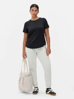Performance-T-Shirt mit abgerundetem Saum