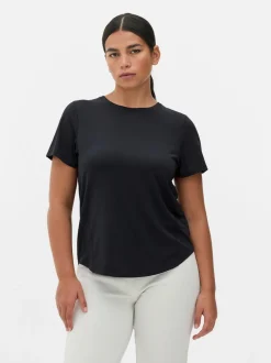 Performance-T-Shirt mit abgerundetem Saum