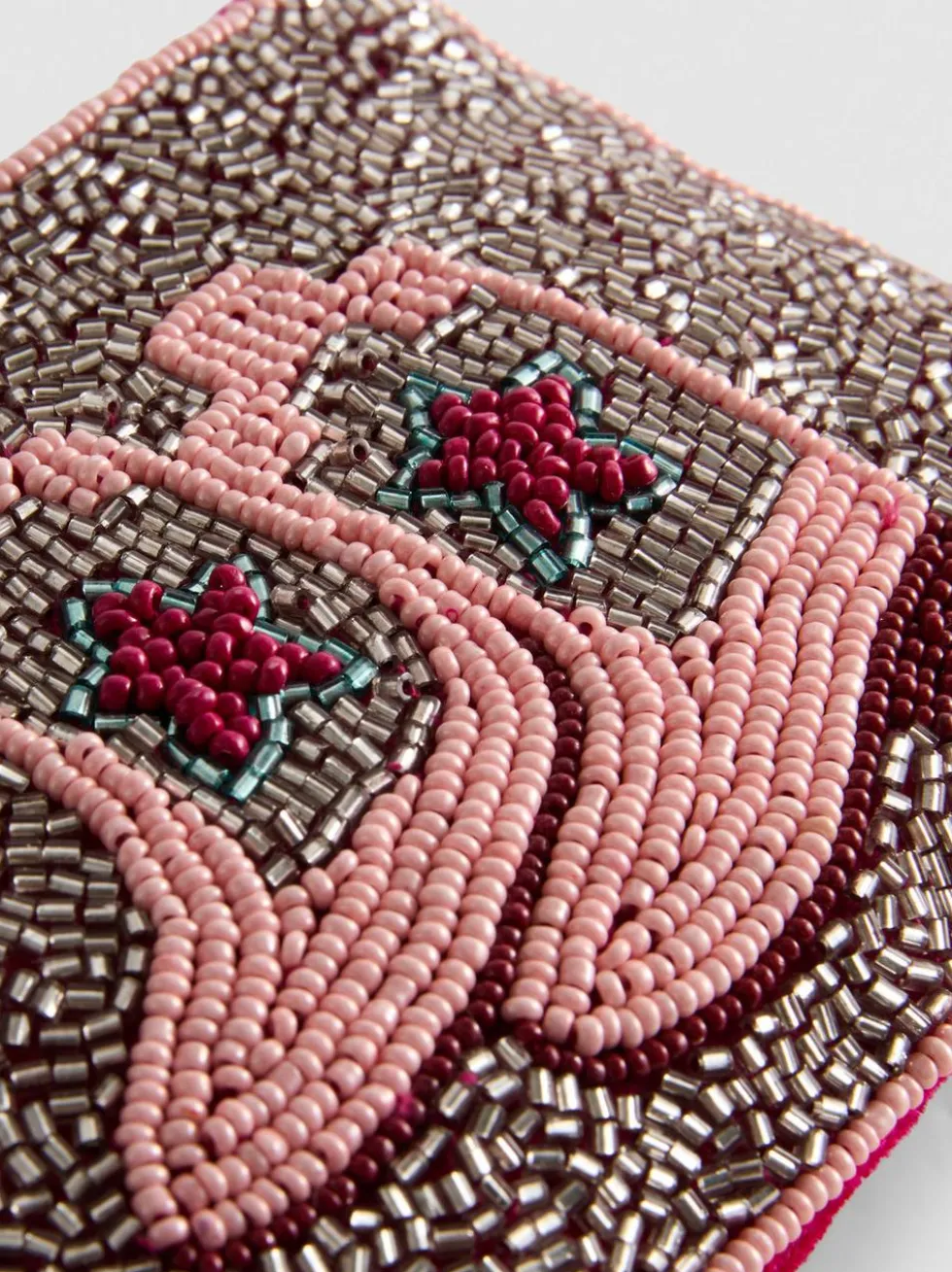 Perlenbesetzte Tasche mit Westernstiefeln