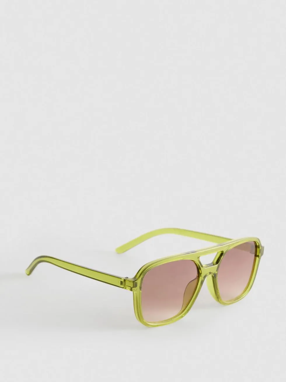 Pilotensonnenbrille mit transparenter Fassung