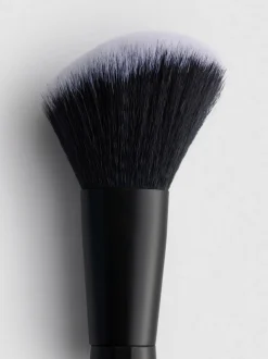 PS... Abgeschrägter Bronzerpinsel