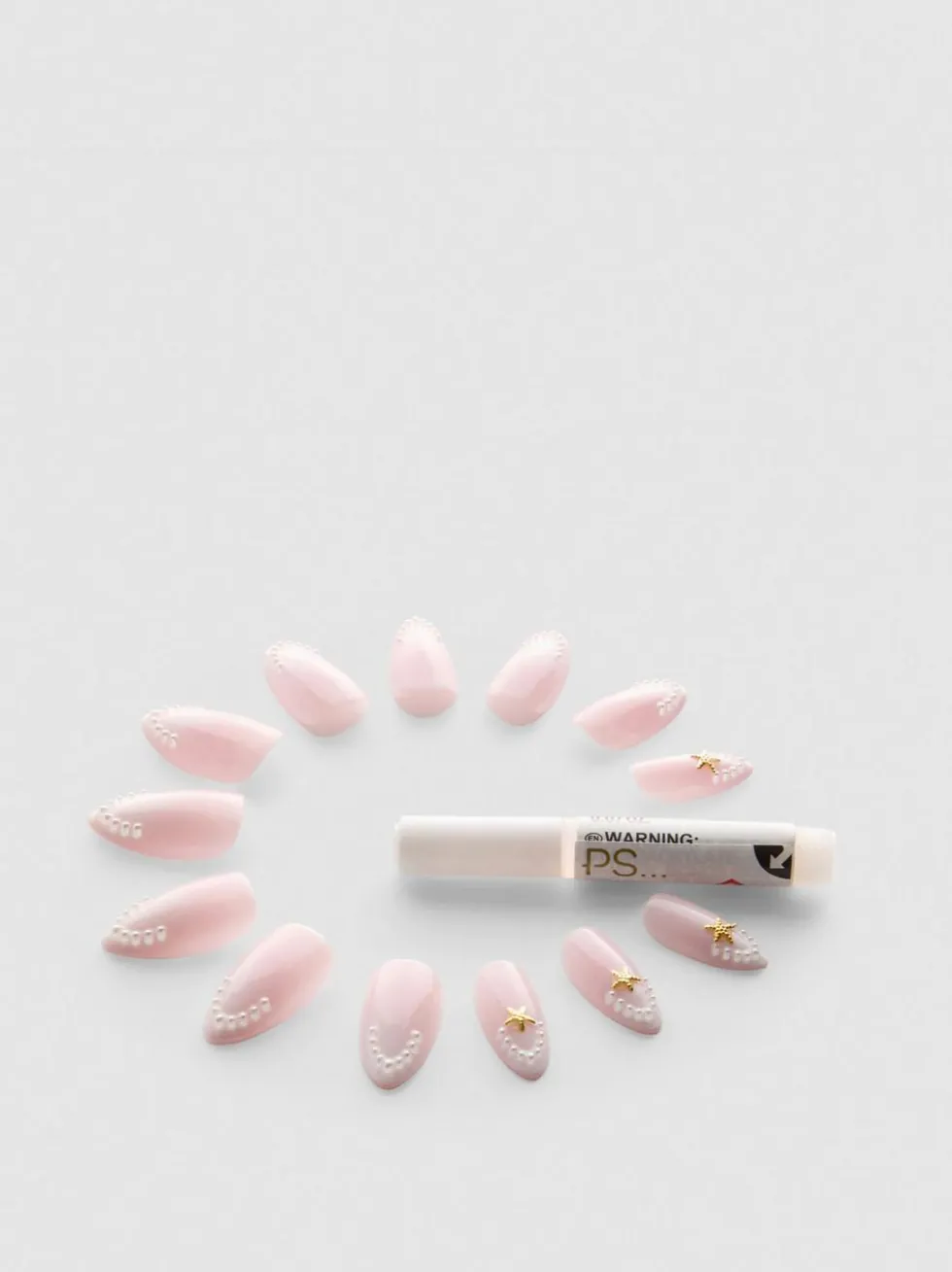 PS… Pro spitze Kunstnägel mit Gel-Effekt