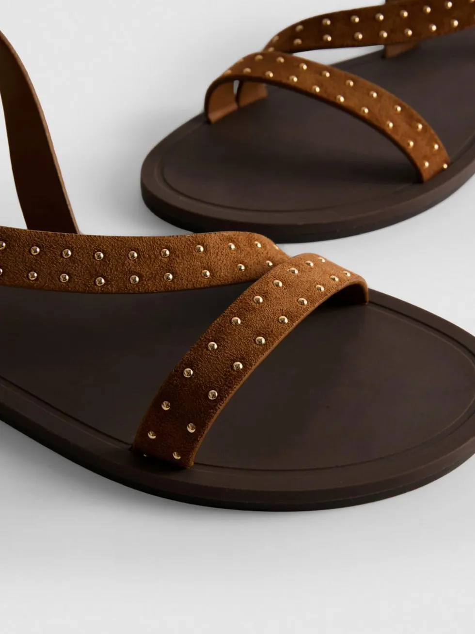 Riemchensandalen mit Nieten