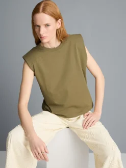 Ärmelloses T-Shirt mit Schulterpolstern