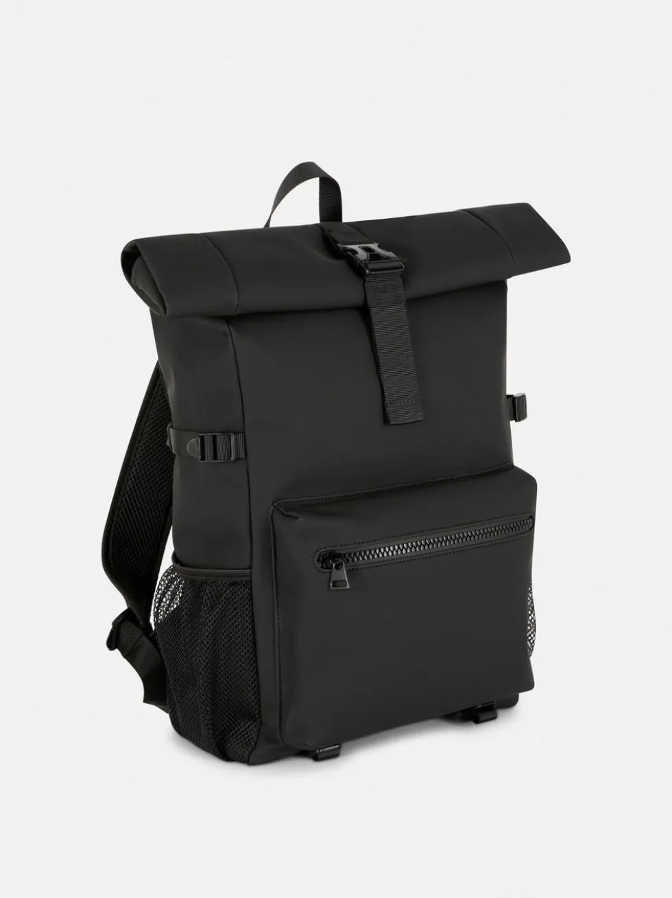 Rucksack mit eingerollter Öffnung
