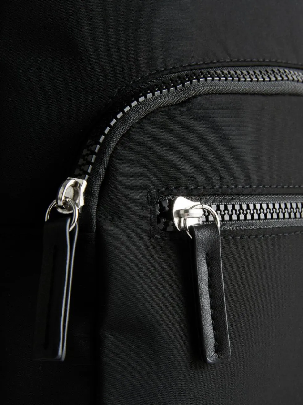 Rucksack mit Reißverschlussfach
