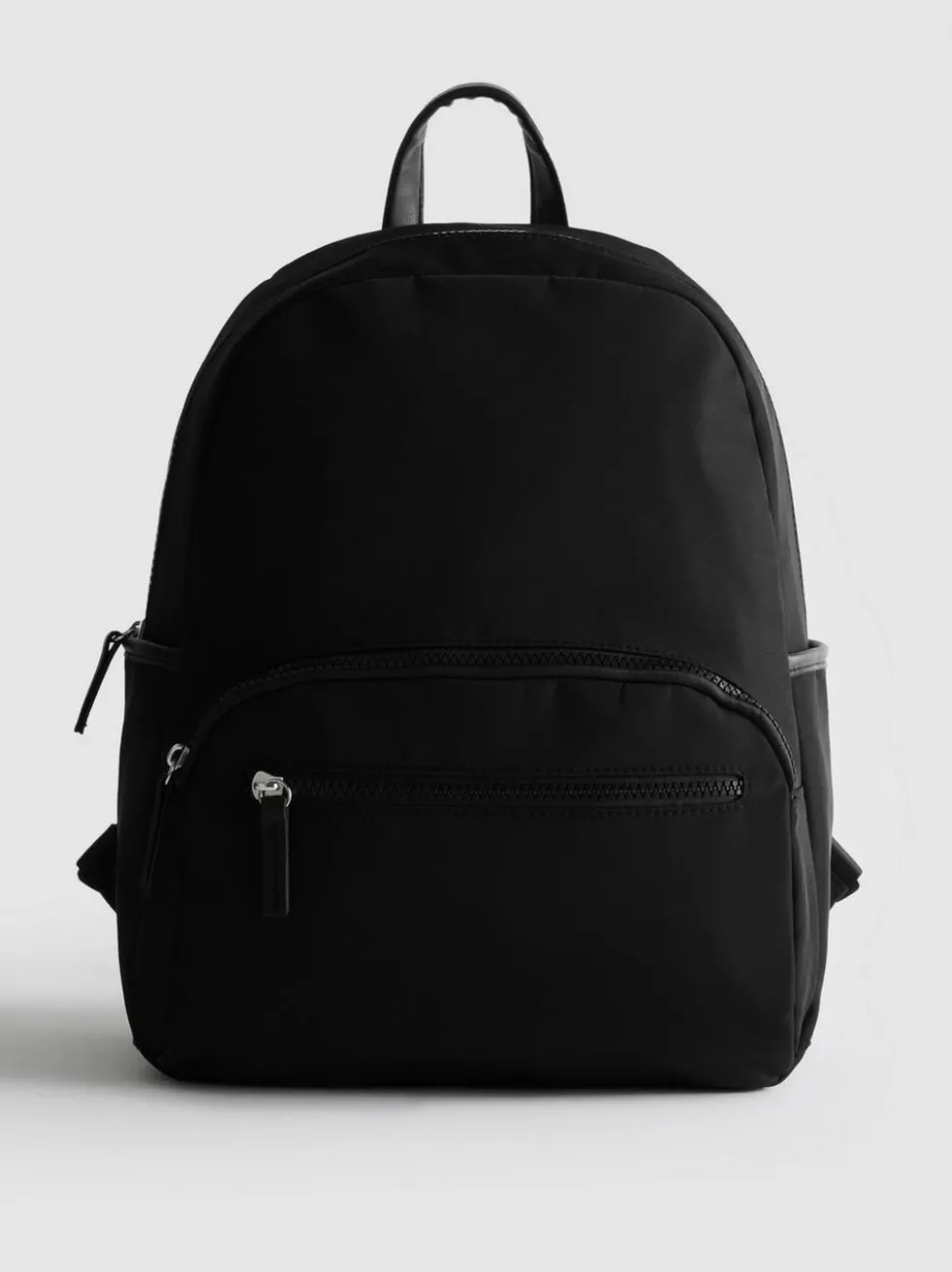 Rucksack mit Reißverschlussfach