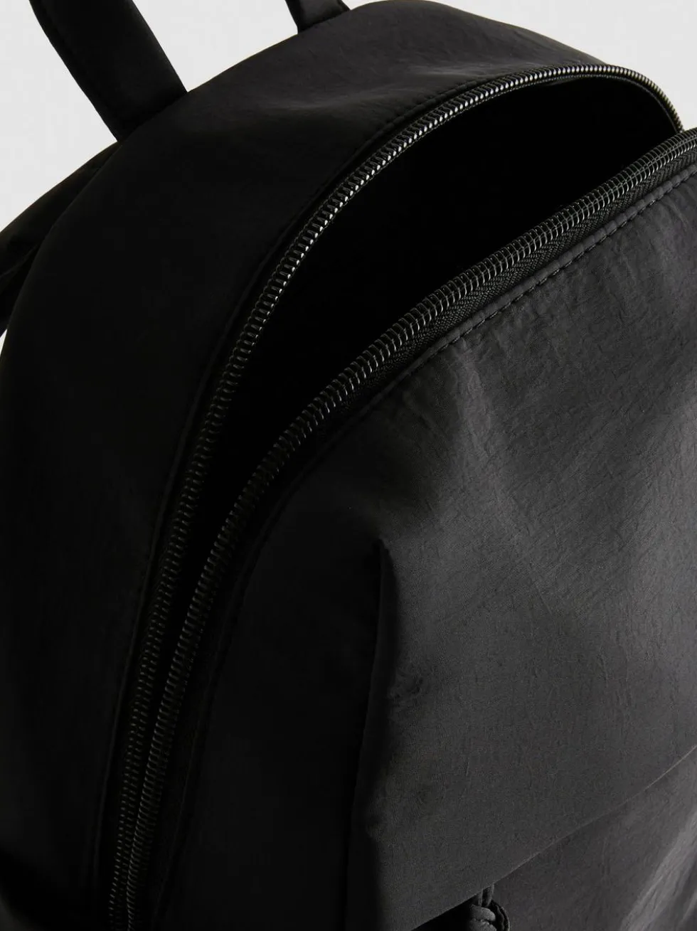 Rucksack mit Reißverschlussfach