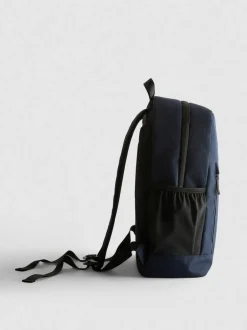Rucksack mit Reißverschlussfach