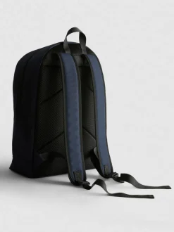 Rucksack mit Reißverschlussfach