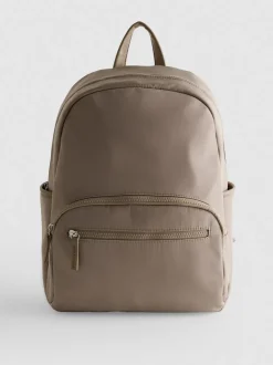 Rucksack mit Reißverschlussfach